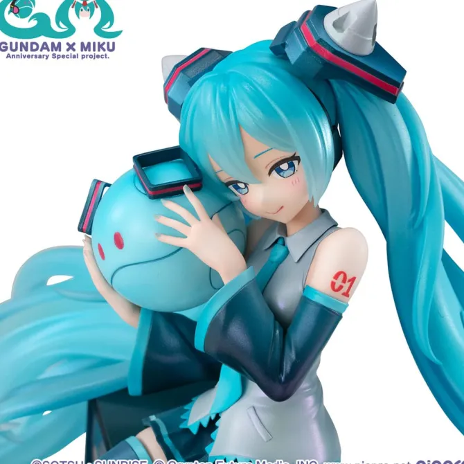 Mobile Suit Gundam x Miku OO Gundam - Miku Statue / Lucrea - 45th Anniversary: MegaHouse