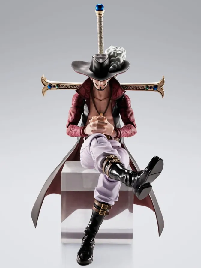 One Piece - Dracule Mihawk HawkeyeActionfigur / S.H.Figuarts: Tamashii Nations