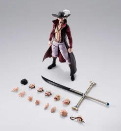 One Piece - Dracule Mihawk HawkeyeActionfigur / S.H.Figuarts: Tamashii Nations