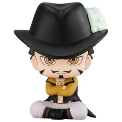 One Piece - Dracule Mihawk Statue / Look Up (Cross Guild Outfit): MegaHouse
