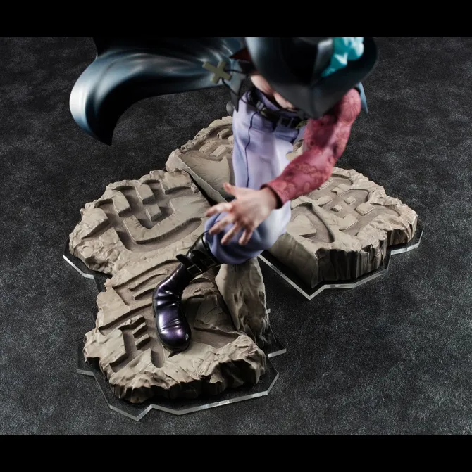 One Piece - Hawk-Eye Dracule Mihawk Statue / Neo Maximum: MegaHouse