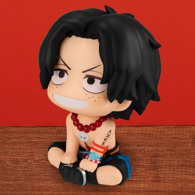 One Piece - Portgas D. Ace Statue / Look Up: MegaHouse