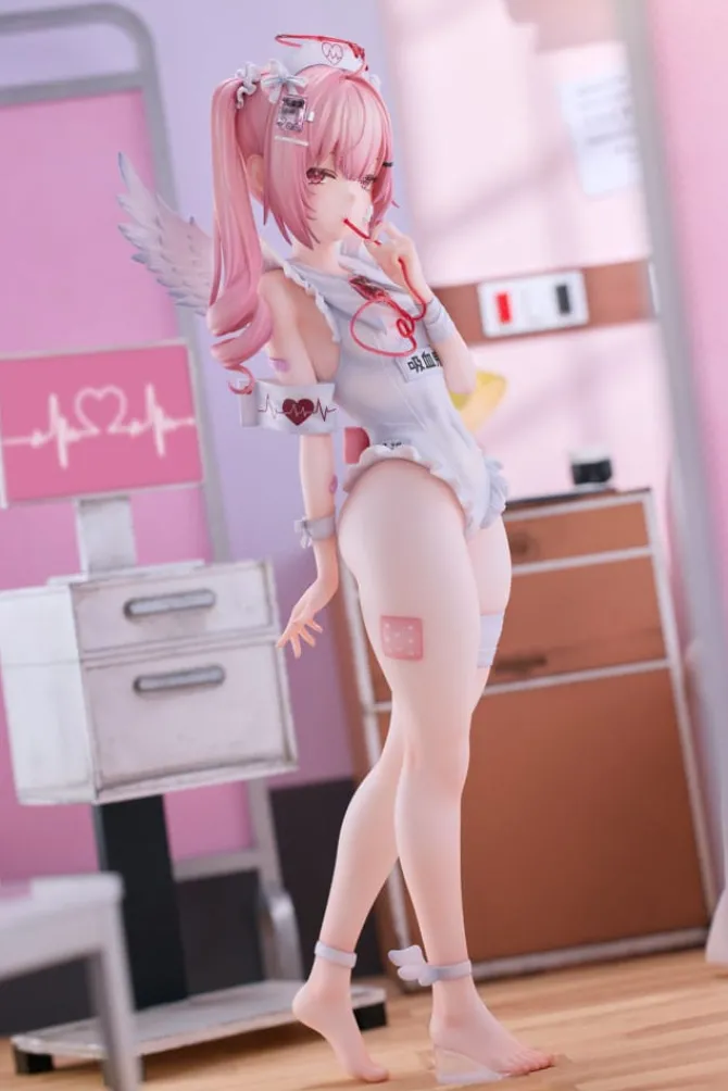 Original Character - Apprentice Nurse Ai Tsukuyomi Statue: Bibi Buttons