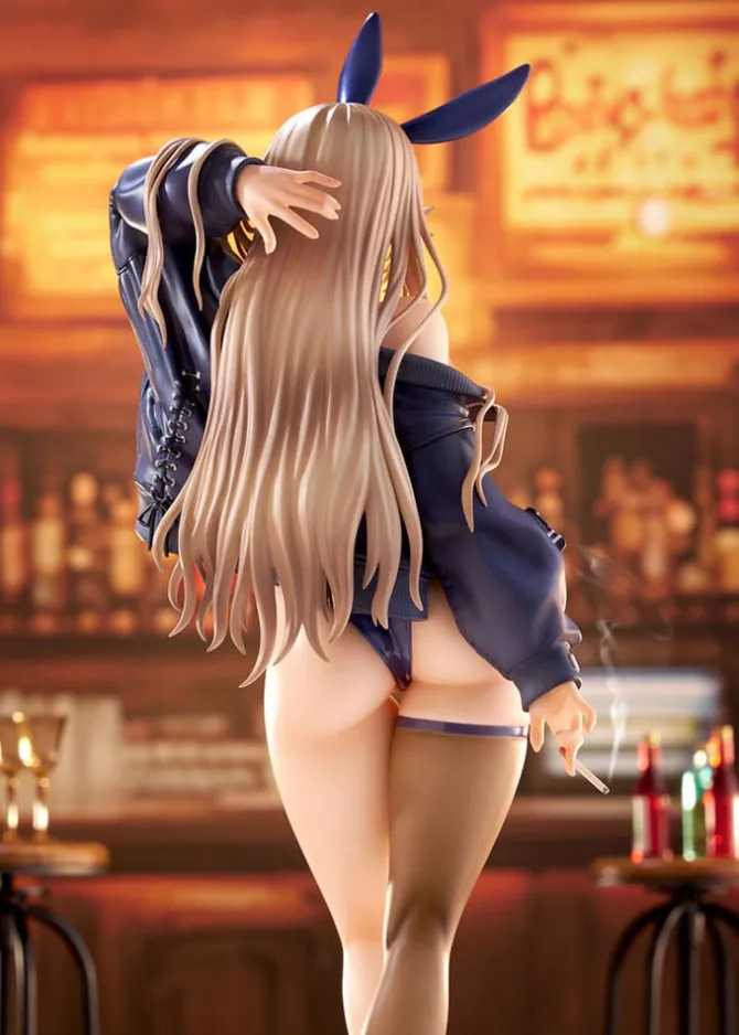 Original Character - Bad Bunny Statue / Illustration by Mataro: Ques Q