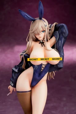 Original Character - Bad Bunny Statue / Illustration by Mataro: Ques Q