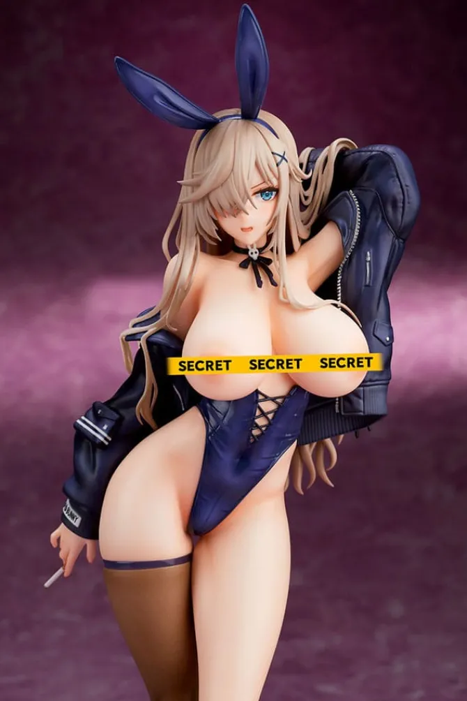 Original Character - Bad Bunny Statue / Illustration by Mataro: Ques Q