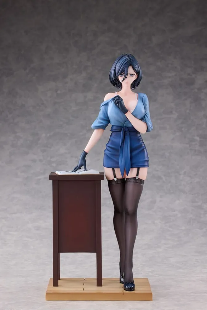 Original Character - Toutotsu ni Nugidasu Tennen Bijutsu Kyoushi Rumi Statue / Illustration by Keso