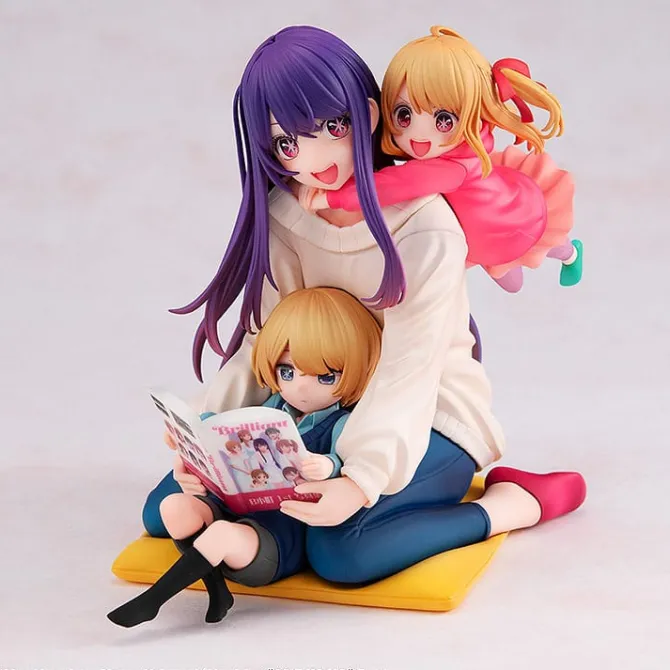 Oshi no Ko - Ai, Aqua & Ruby Mother and Children Statue: Kadokawa
