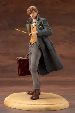 Phantastische Tierwesen 2 - Newt Scamander Statue / ARTFX+: Kotobukiya