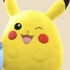 Pokémon - Winking Pikachu Squishmallows Plüschfigur / 35 cm: Jazwares