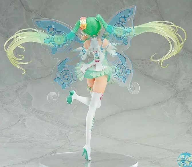 Racing Miku 2017 - Racing Miku Statue / 2017 Version: Good Smile Company