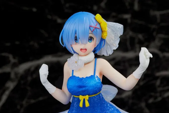 Re:Zero Starting Life in Another World - Rem Figur / Clear Dress Version: Taito