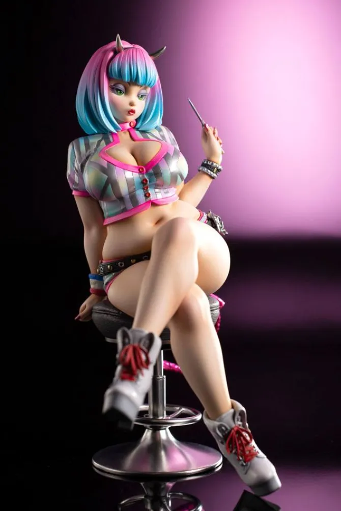 Sculptor Original - Katie Moon's Trick or Treat Statue / by Yoshiki Fujimoto: Kotobukiya