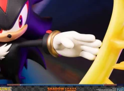 Sonic the Hedgehog - Shadow the Hedgehog Chaos Control Statue: First 4 Figures
