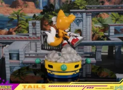 Sonic the Hedgehog - Tails Statue: First 4 Figures
