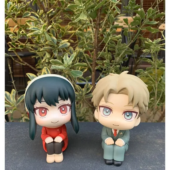 Spy x Family - Loid Forger Statue / Look Up: MegaHouse