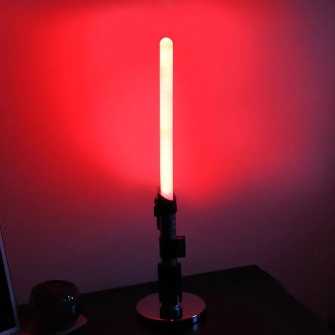 Star Wars - Darth Vader Light Saber / Schreibtischlampe: The Source