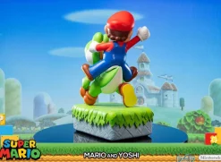 Super Mario - Super Mario & Yoshi Statue: First 4 Figures