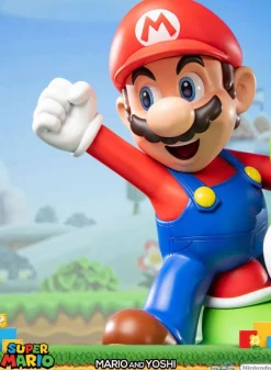 Super Mario - Super Mario & Yoshi Statue: First 4 Figures