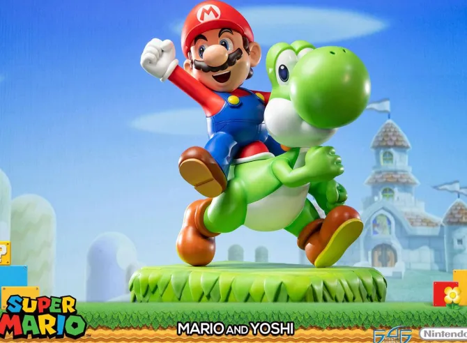 Super Mario - Super Mario & Yoshi Statue: First 4 Figures