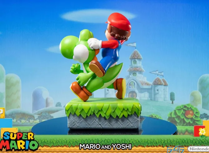 Super Mario - Super Mario & Yoshi Statue: First 4 Figures