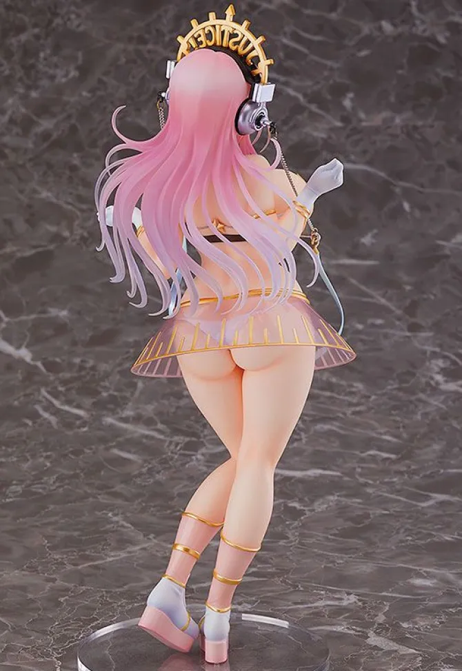 Super Sonico Statue / Libra Version: Good Smile Company