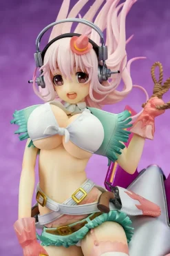 Super Sonico Statue / Love Bomber Version: Ques Q