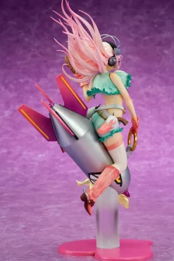Super Sonico Statue / Love Bomber Version: Ques Q