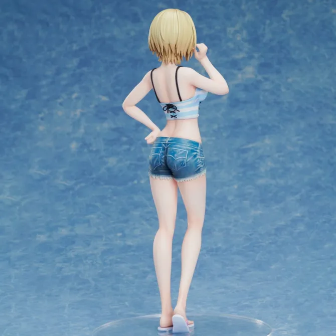 The Café Terrace and Its Goddesses - Kureha Hojo Statue: Union Creative