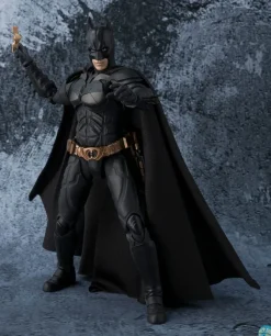 The Dark Knight - Batman Actionfigur - S.H.Figuarts: Bandai