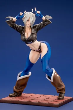 The King of Fighters 2001 - Angel Statue: Kotobukiya