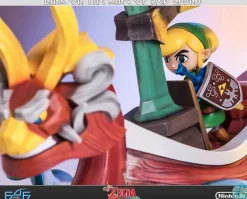 The Legend of Zelda / The Wind Waker - Link on The King of Red Lions Statue: First 4 Figures