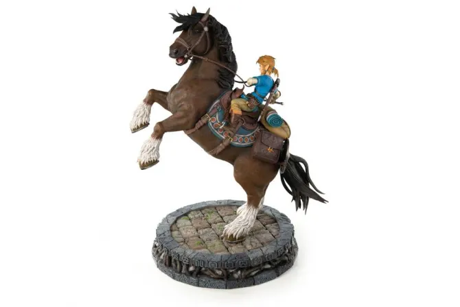 The Legend of Zelda Breath of the Wild - Link on Horseback Statue: First 4 Figures