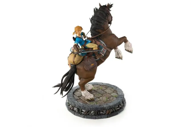 The Legend of Zelda Breath of the Wild - Link on Horseback Statue: First 4 Figures