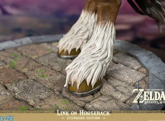 The Legend of Zelda Breath of the Wild - Link on Horseback Statue: First 4 Figures