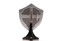 The Legend of Zelda Breath of the Wild - Hylian Shield Statue / Standard Edition: First 4 Figures