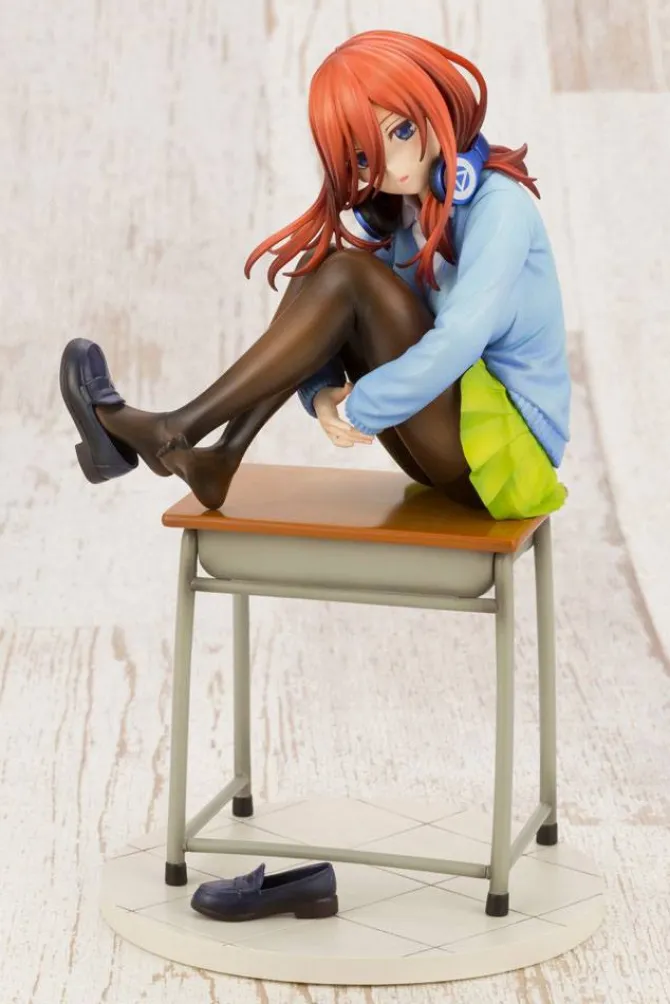 The Quintessential Quintuplets - Miku Nakano Statue / Bonus Edition: Kotobukiya