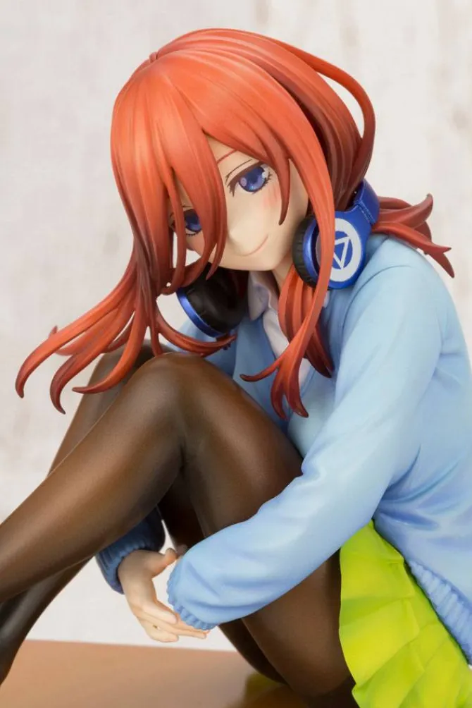The Quintessential Quintuplets - Miku Nakano Statue / Bonus Edition: Kotobukiya