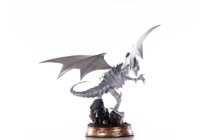 Yu-Gi-Oh! - Blue-Eyes White Dragon Statue / White Edition: First 4 Figures