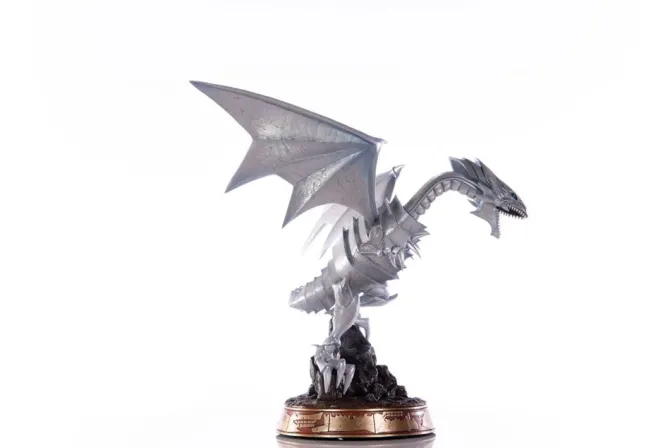 Yu-Gi-Oh! - Blue-Eyes White Dragon Statue / White Edition: First 4 Figures