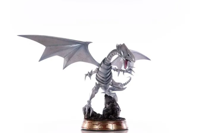 Yu-Gi-Oh! - Blue-Eyes White Dragon Statue / White Edition: First 4 Figures