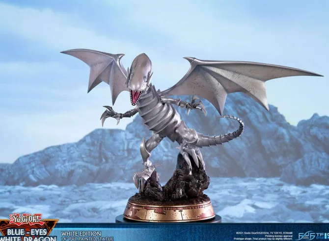 Yu-Gi-Oh! - Blue-Eyes White Dragon Statue / White Edition: First 4 Figures