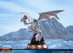 Yu-Gi-Oh! - Blue-Eyes White Dragon Statue / White Edition: First 4 Figures