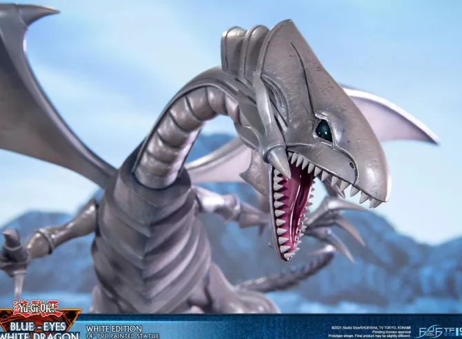 Yu-Gi-Oh! - Blue-Eyes White Dragon Statue / White Edition: First 4 Figures