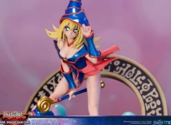 Yu-Gi-Oh! - Dark Magician Girl Statue / Vibrant Edition: First 4 Figures