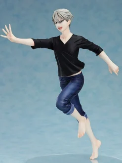 Yuri!!! on Ice - Yuri, Victor & Makkachin Statue: Good Smile Company